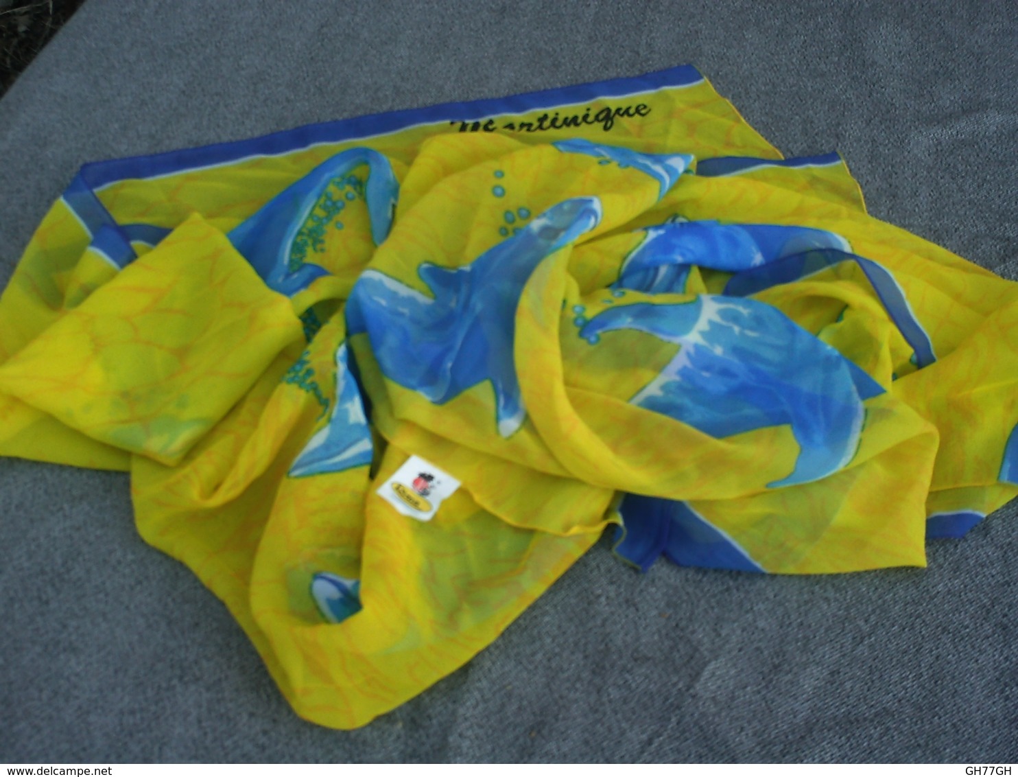 Très Grand Foulard MARTINIQUE Par RIMA BEACH WORLD - Fulares