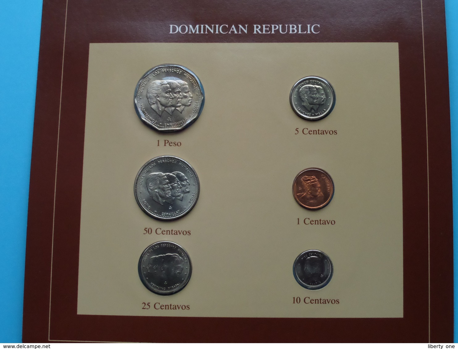 DOMINICAN REPUBLIC ( From The Serie Coin Sets Of All Nations ) Card 20,5 X 29,5 Cm. ) + Stamp '84 - Dominicaine