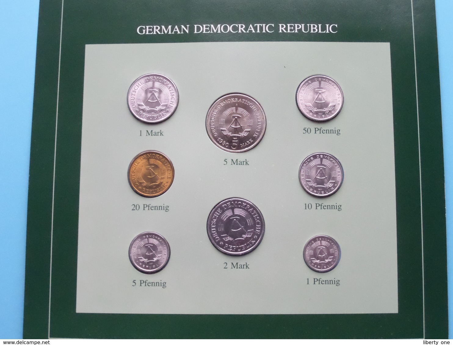 GERMAN DEMOCRATIC REPUBLIC ( From The Serie Coin Sets Of All Nations ) Card 20,5 X 29,5 Cm. ) + Stamp '87 - Münz- Und Jahressets