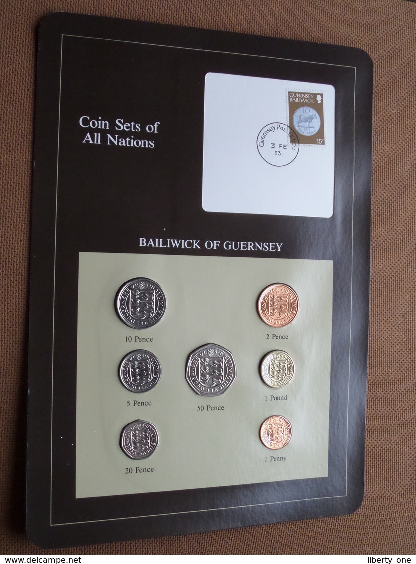 BAILIWICK OF GUERNSEY ( From The Serie Coin Sets Of All Nations ) Card 20,5 X 29,5 Cm. ) + Stamp '83 ! - Guernesey