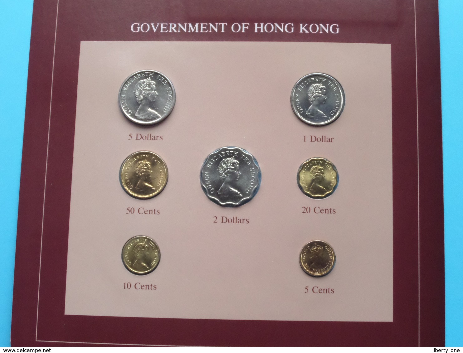 GOVERNMENT OF HONG KONG ( From The Serie Coin Sets Of All Nations ) Card 20,5 X 29,5 Cm. ) + Stamp '83 ! - Hongkong