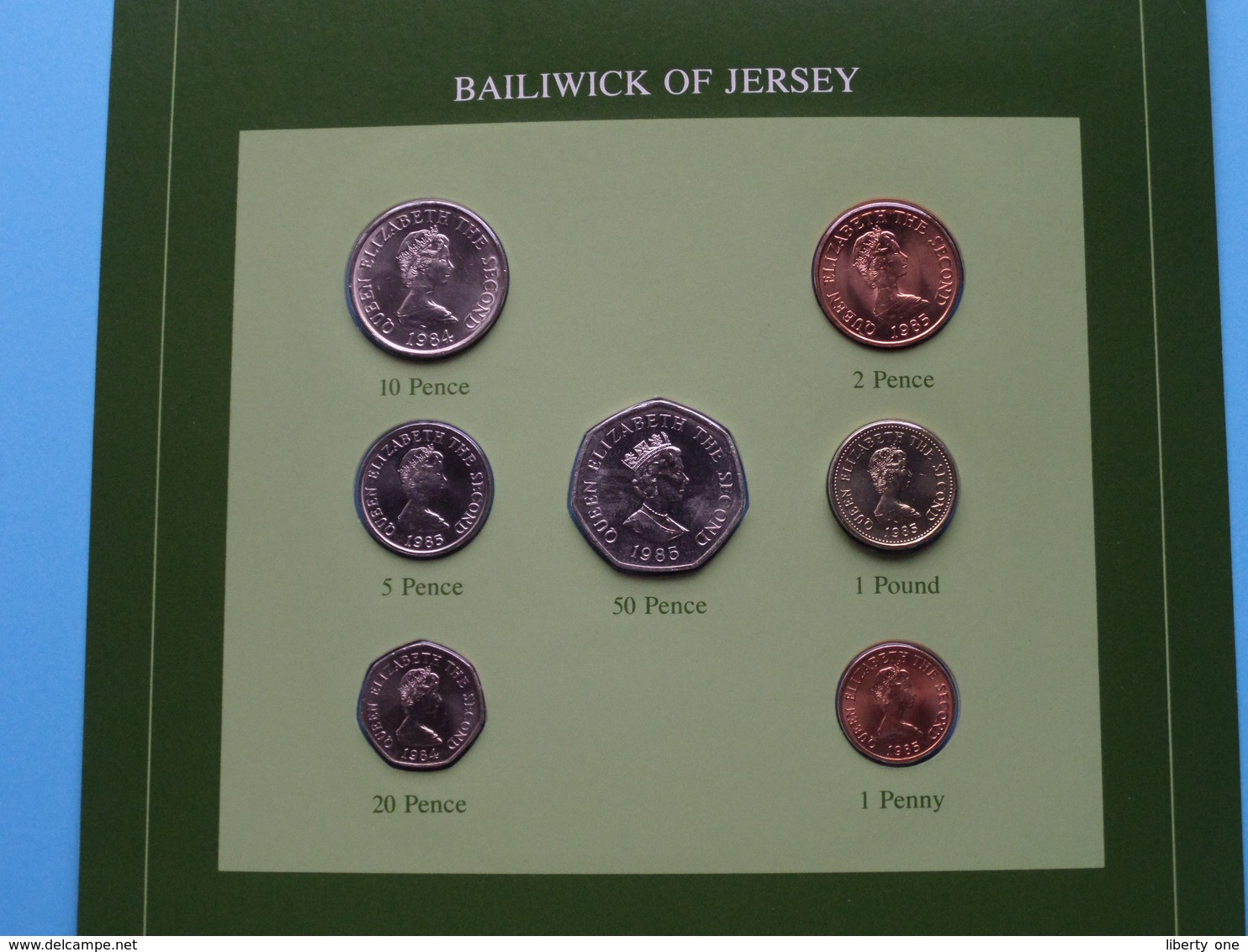 BAILIWICK OF JERSEY ( From The Serie Coin Sets Of All Nations ) Card 20,5 X 29,5 Cm. ) + Stamp '85 ! - Jersey