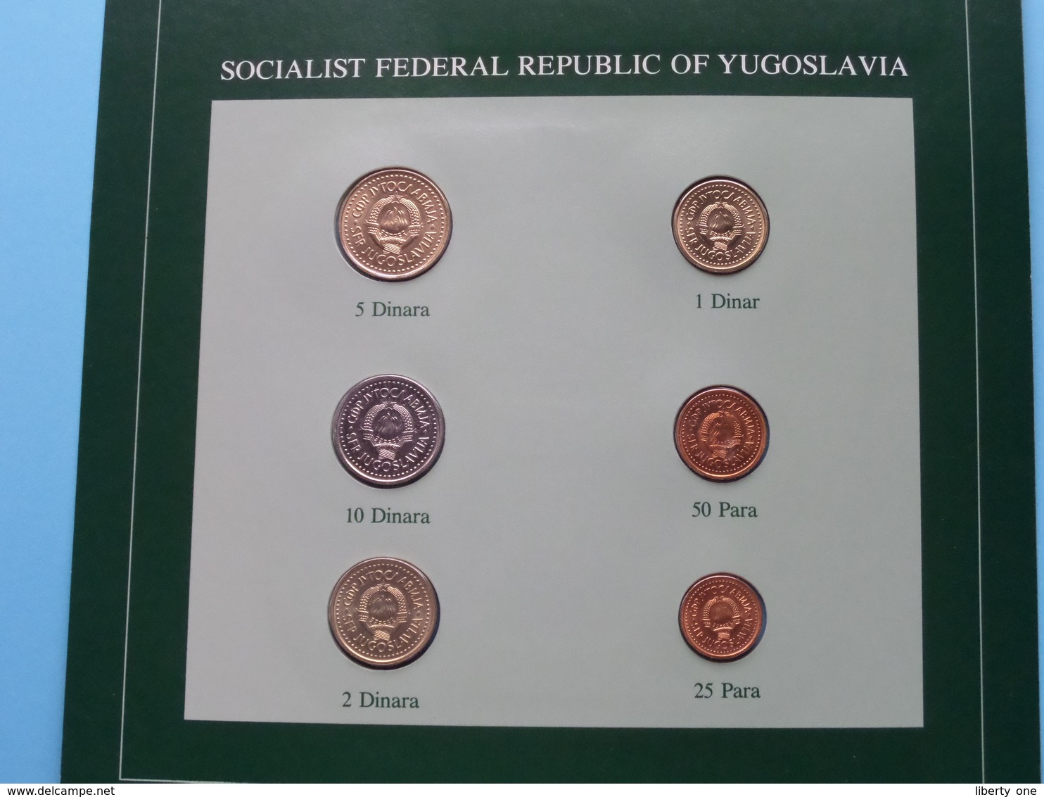 SOC. FED. REPUBLIC OF YUGOSLAVIA ( From The Serie Coin Sets Of All Nations ) Card 20,5 X 29,5 Cm. ) + Stamp '83 ! - Jugoslawien