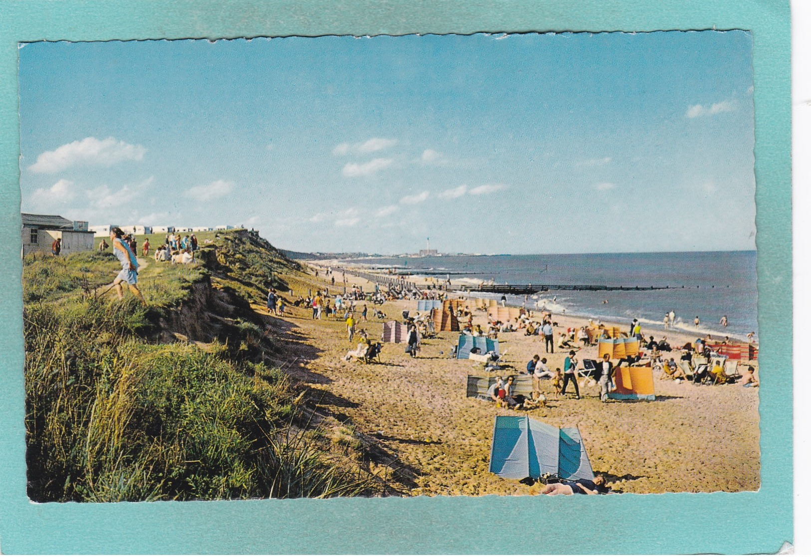 Small Post Card Of The Beach,Hopton-on-Sea, Norfolk,N72. - Folkestone