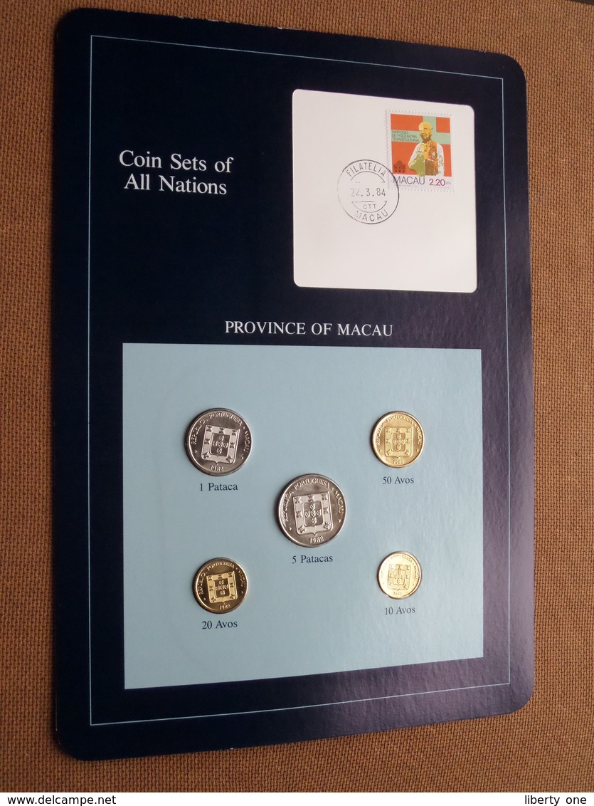 PROVINCE OF MACAU ( From The Serie Coin Sets Of All Nations ) Card 20,5 X 29,5 Cm. ) + Stamp '84 ! - Macao