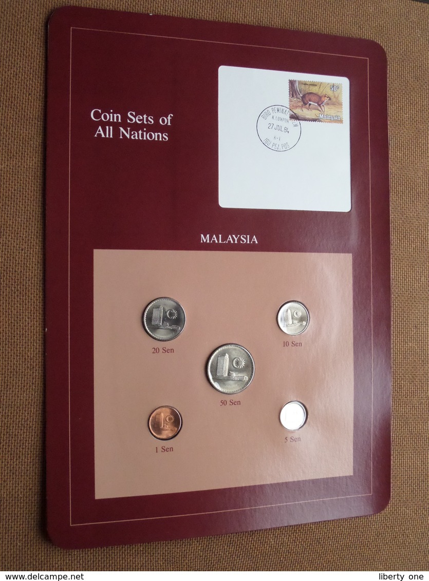 MALAYSIA ( From The Serie Coin Sets Of All Nations ) Card 20,5 X 29,5 Cm. ) + Stamp '84 ! - Malaysia