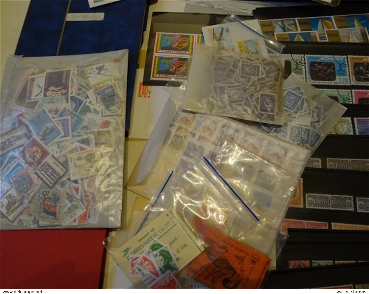 Lot With World Stamps - Vrac (min 1000 Timbres)