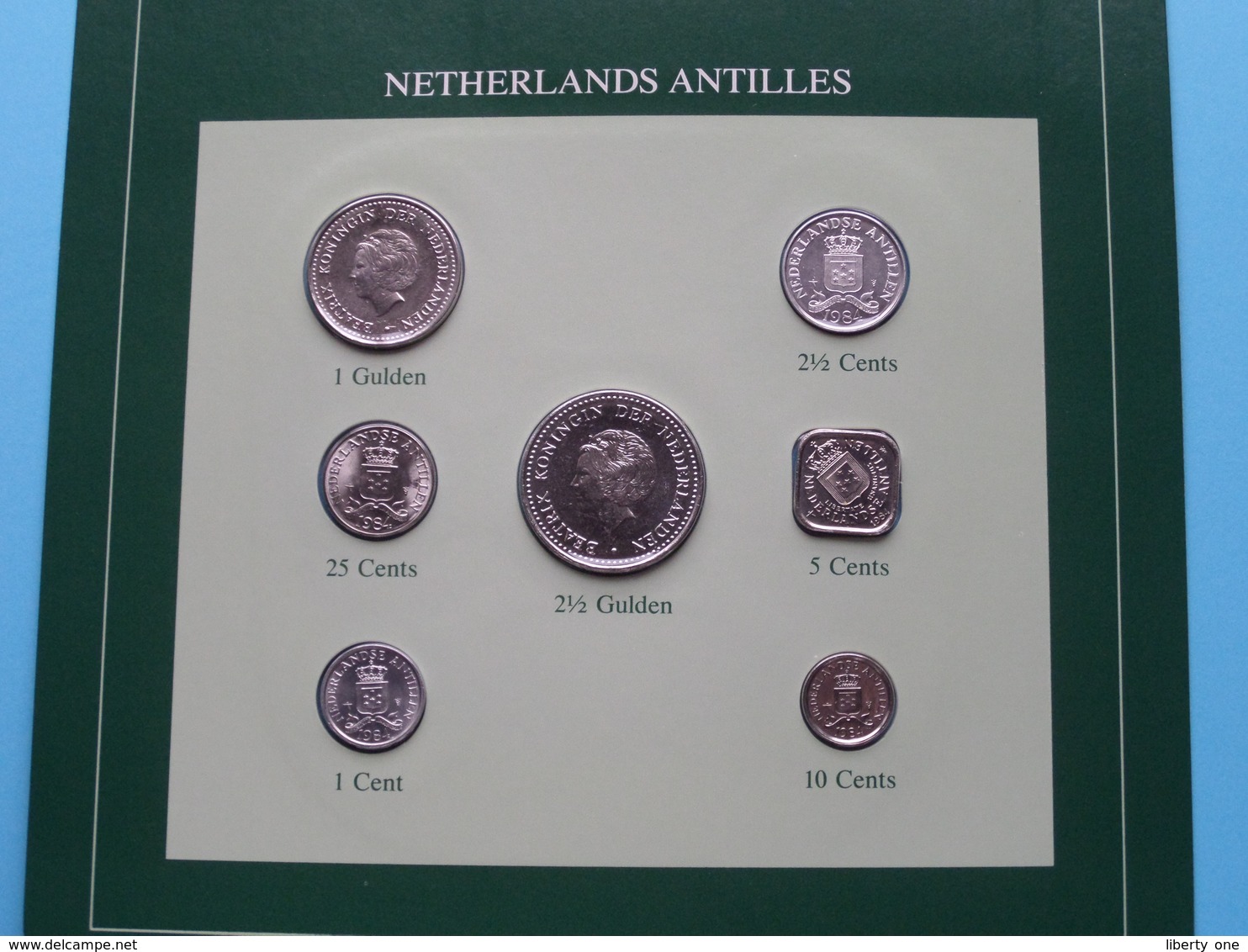 NETHERLANDS ANTILLES ( From The Serie Coin Sets Of All Nations ) Card 20,5 X 29,5 Cm. ) + Stamp '84 ! - Antilles Néerlandaises