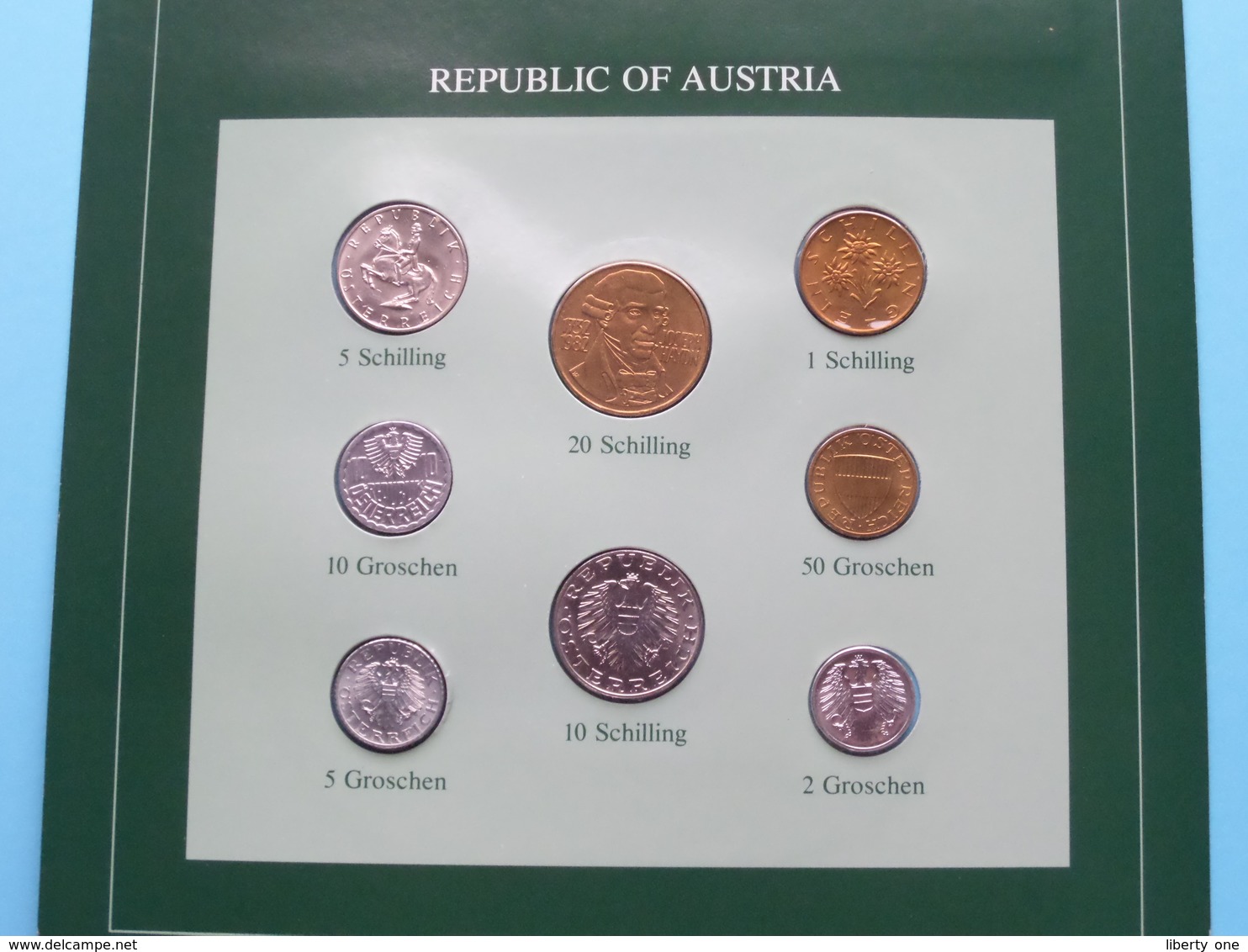 REPUBLIC OF AUSTRIA ( From The Serie Coin Sets Of All Nations ) Card 20,5 X 29,5 Cm. ) + Stamp '82 ! - Autriche