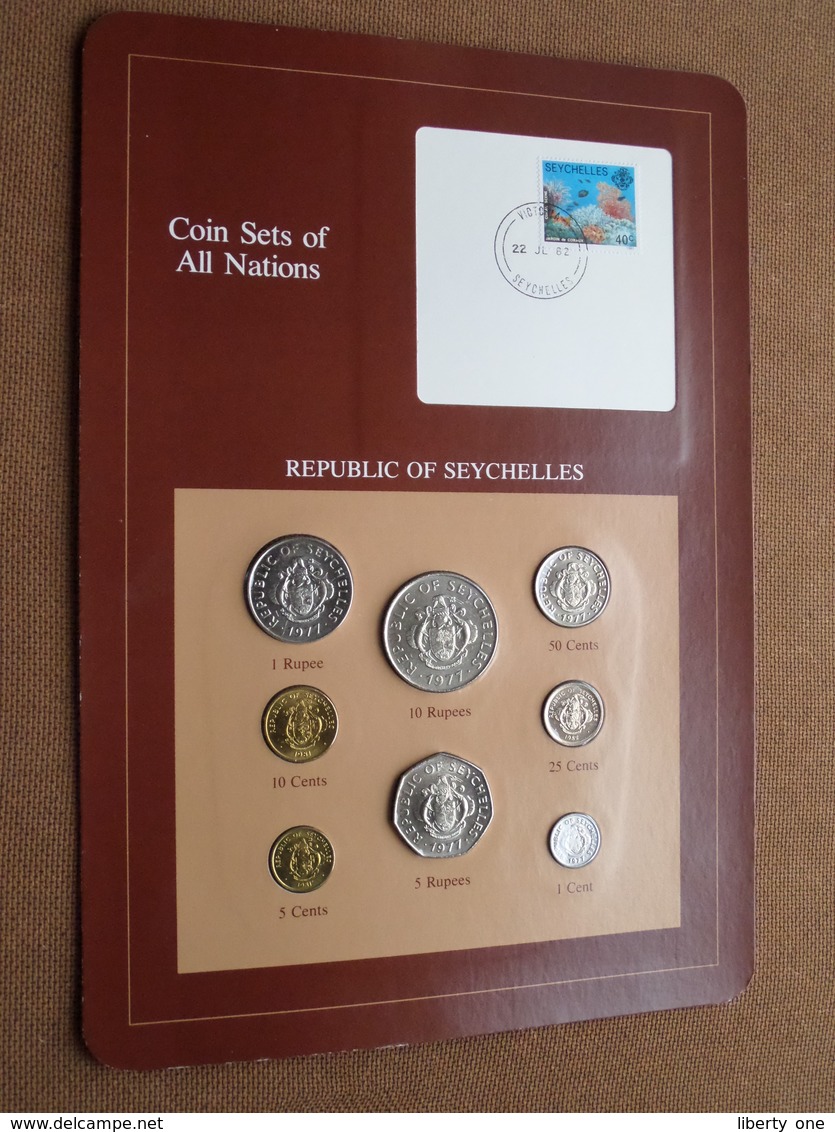 REPUBLIC OF SEYCHELLES ( From The Serie Coin Sets Of All Nations ) Card 20,5 X 29,5 Cm. ) + Stamp '82 ! - Seychelles