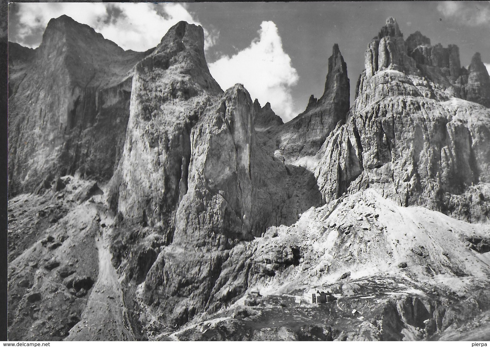 DOLOMITI - RIFUGIO VAJOLET -TORRI DEL VAJOLET - FOTO GHEDINA  - VIAGGIATA 1959 - Alpinisme