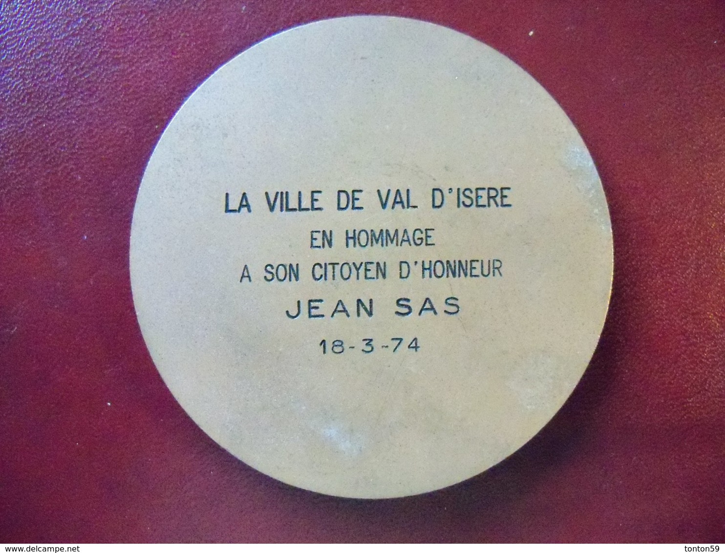 Ancienne Médaille De Table Bronze Ville De VAL D'ISERE 1967 Signée R.TSCHYDIN D'aprés FRANCIS MANGARD - Autres & Non Classés