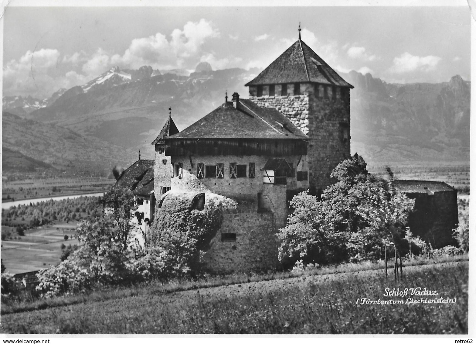 VADUZ → Fürstl. Schloss Vaduz Anno 1951 - Liechtenstein