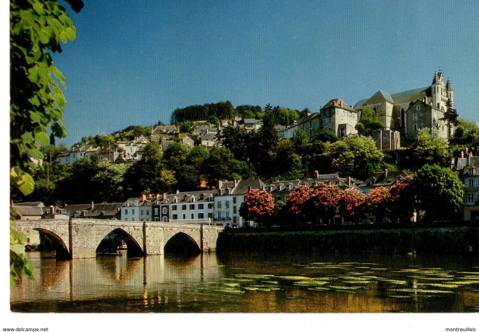 CPM, (24) TERRASSON, Petite Ville Touristique Sur Les Bord De La Vezere, Jamais Voyagée - Autres & Non Classés