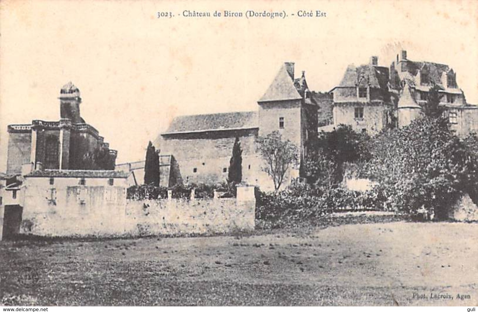[24] Dordogne  (canton Lalinde) Château De BIRON (côté Est)   (Editions :Phot Lacroix Agen N°3023 )* PRIX FIXE - Autres & Non Classés