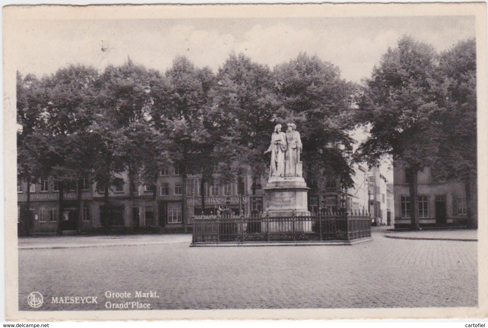 MAASEIK-GROTE MARKT-MONUMENT-VERSTUURDE KAART-1937-ZIE DE 2 SCANS-MOOI+KLEINE PRIJS! ! ! - Maaseik