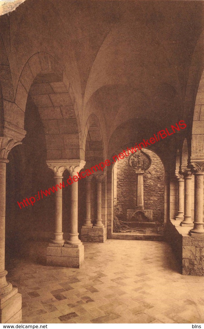 Abbaye - Porche Du Bâtiment Des Retraitants Avec Vieux Calvaire - Orval - Florenville