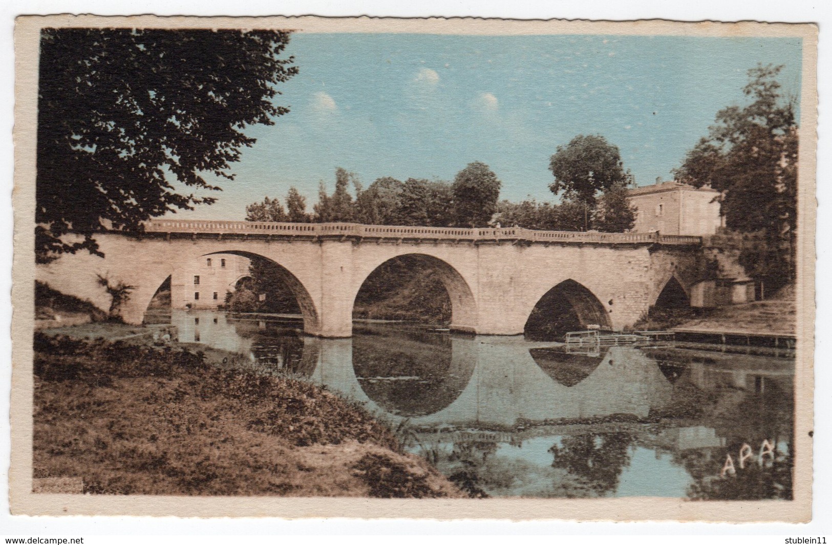 Lavardac (Lot-et-Garonne) Le Pont + Avenue De La Gare      LES 2 CARTES - Lavardac