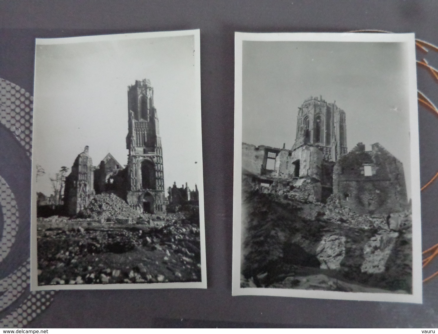 50 SAINT LO LOT DE 2  PHOTOS EGLISE RUINES  SUITE BOMBARDEMENT JUIN 1944 - Lieux