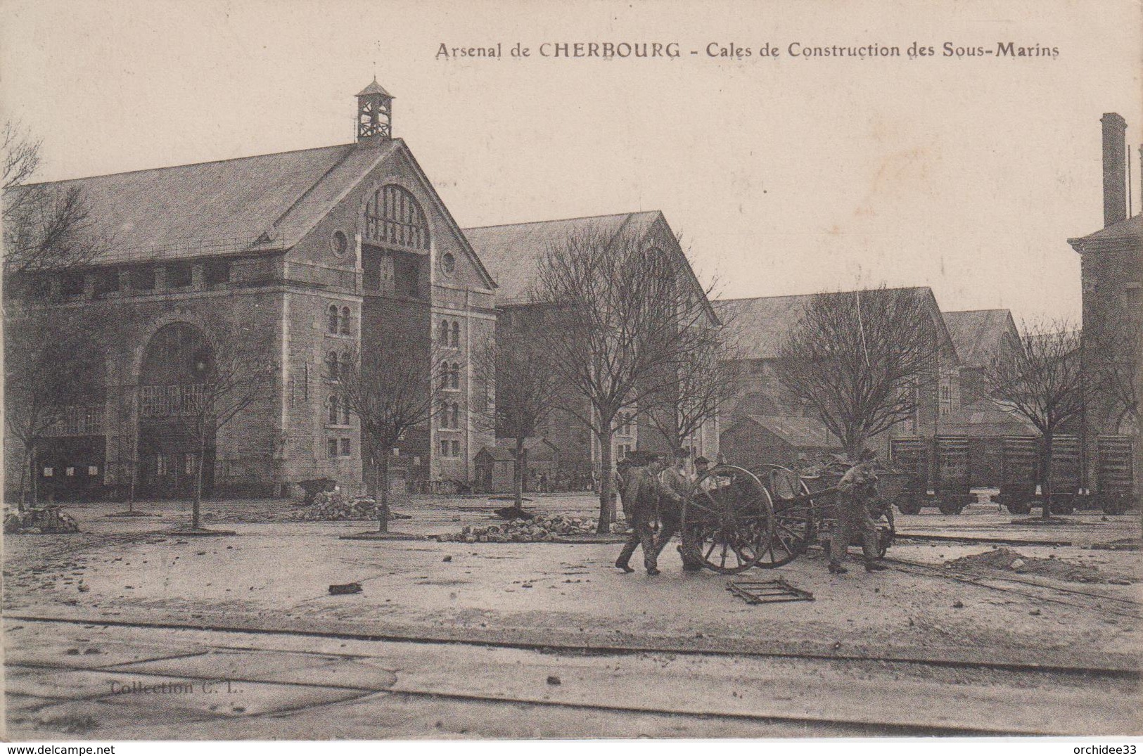 CPA Cherbourg - Arsenal De Cherbourg - Cales De Construction Des Sous-marins (avec Animation) - Cherbourg