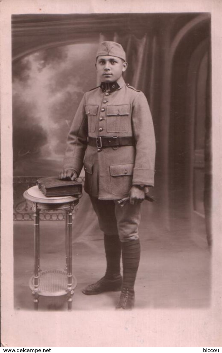 Carte Photo Militaire En Uniforme (8ème Régiment ? Photographe De DIJON) - Uniformes