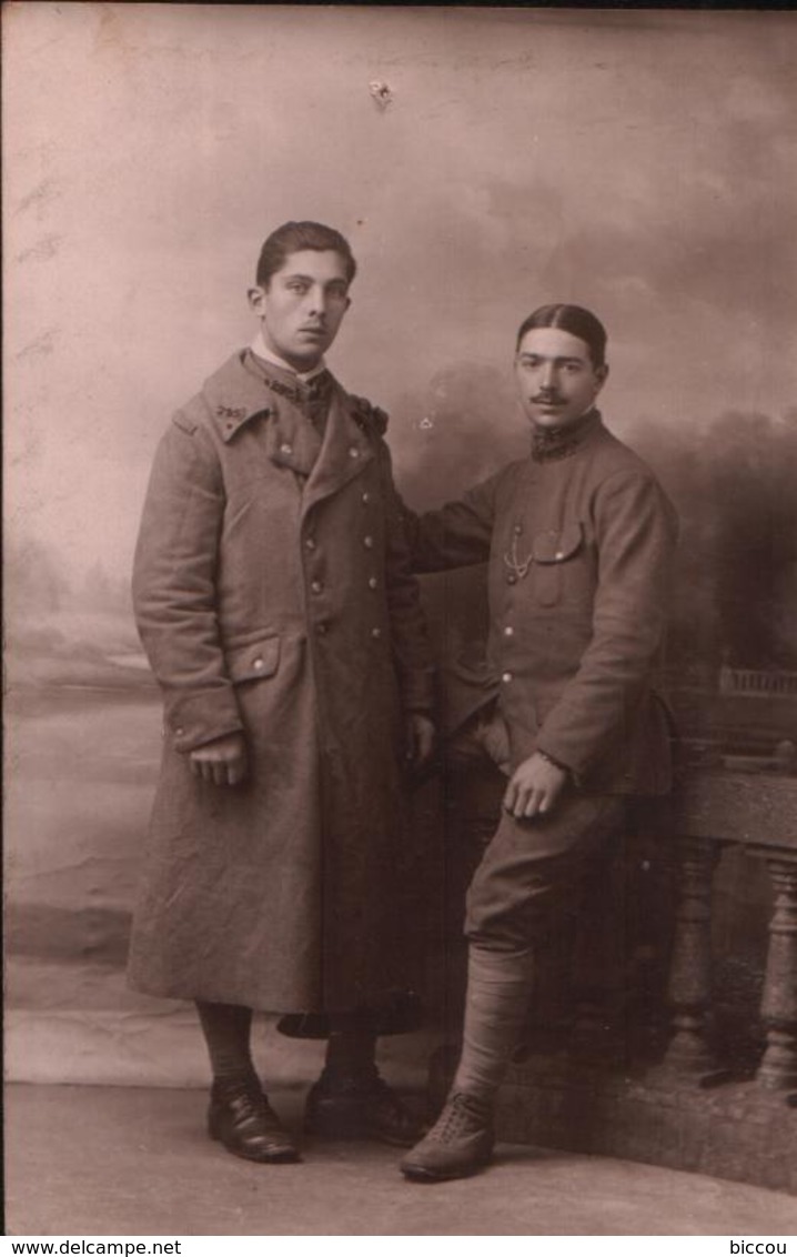 Carte Photo Deux Militaire En Uniforme (Régiment Non Identifié) - Uniformes