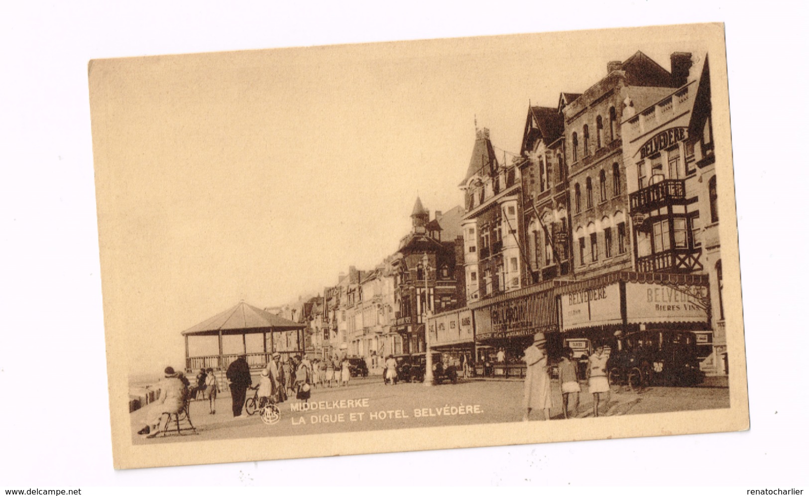 La Digue Et L'Hôtel Belvédère.Voiture,vélos. - Middelkerke