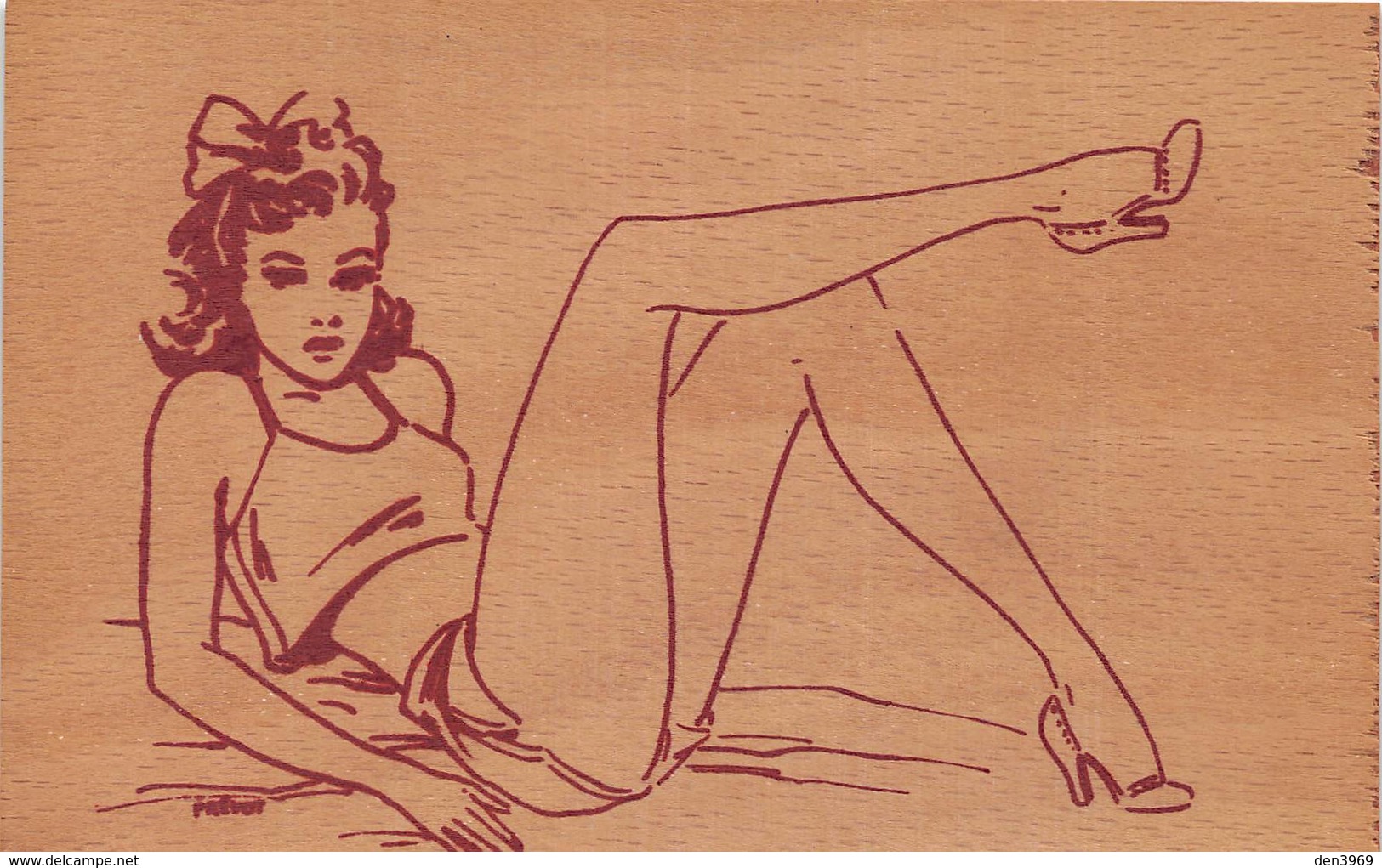 Carte En Bois - Pin-Up Modèle Sport - Illustrateur Prévot - Autres & Non Classés