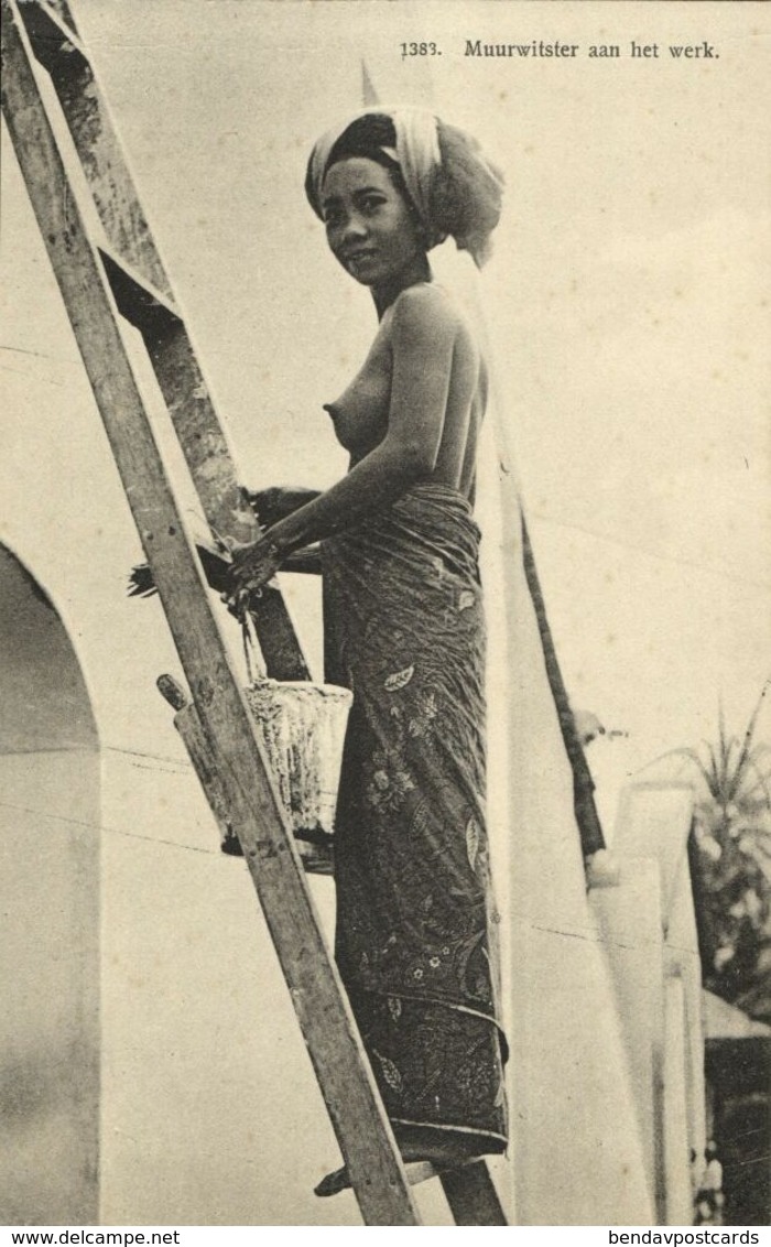 Indonesia, BALI, Topless Nude Native Woman Whitewashing Wall (1910s) Postcard - Indonesia