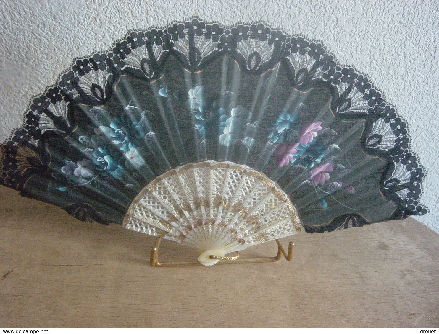 EVENTAIL DECOR FLEURS SIGNE BELHAU - Fans