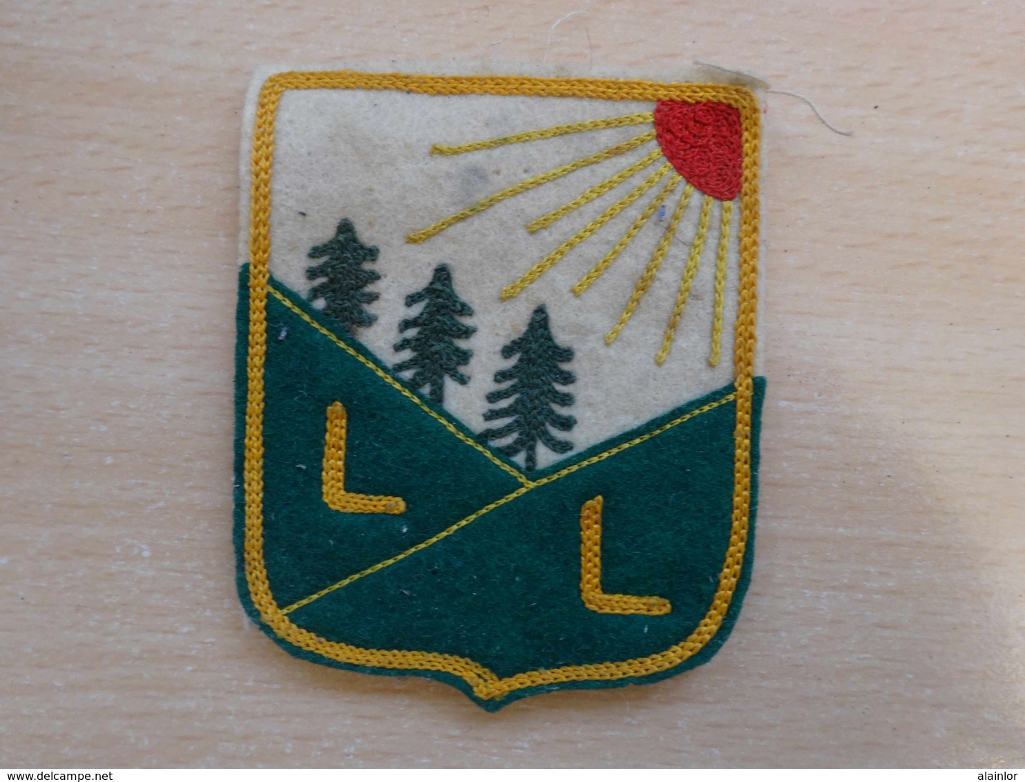 Ecusson Brodé France "L L" Ville Inconnue (vintage Années 70) (Embroidered Patch) (Port Gratuit -shipping Free !!!) - Ecussons Tissu