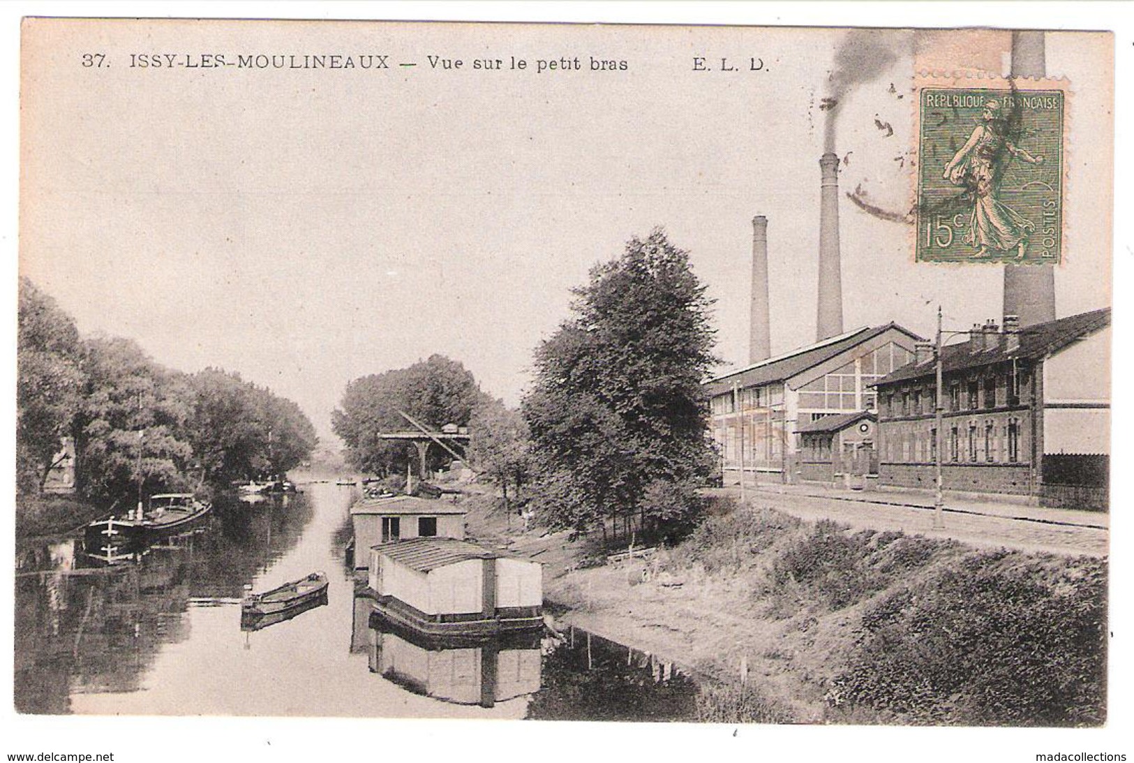 Péniche  Sur Le Petit Bras à Issy Les Moulineaux (92) - Péniches