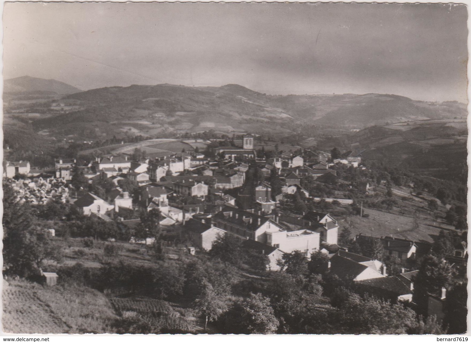 63   Saint Remy Sur Durolle La Ville Et Les Monts  De La Margerite - Otros & Sin Clasificación