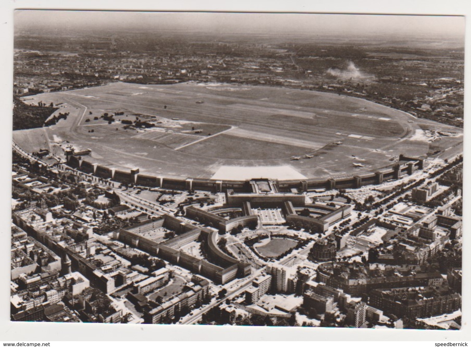 26931 Berlin Zentralflughafen Tempelhof Cantral Airport Aviation - Foto Landesbildstelle - Autres & Non Classés