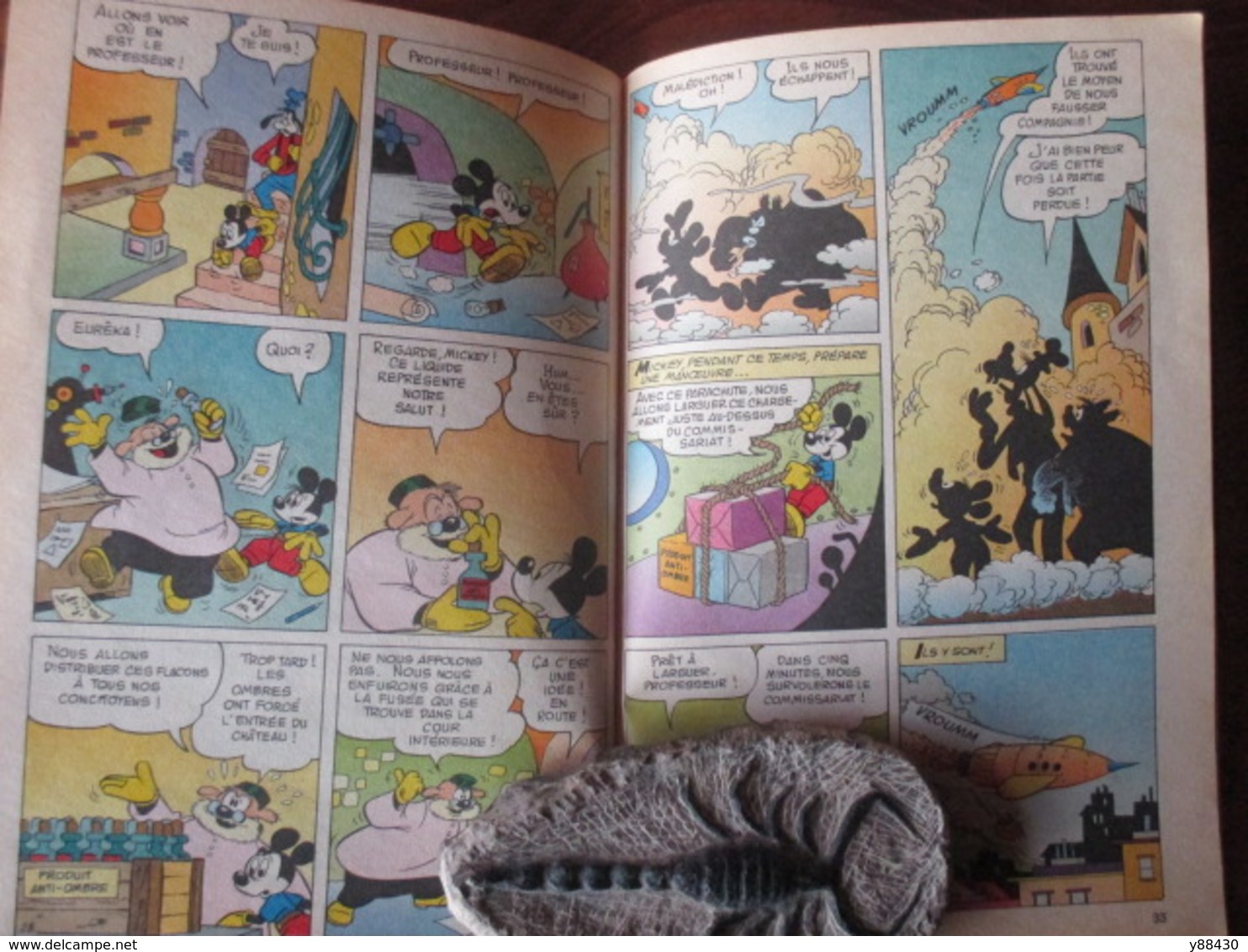 Livret - MICKEY ET LA REVOLTE DES OMBRES De WALT DISNEY - 40 Pages - 9 Photos - Autres & Non Classés