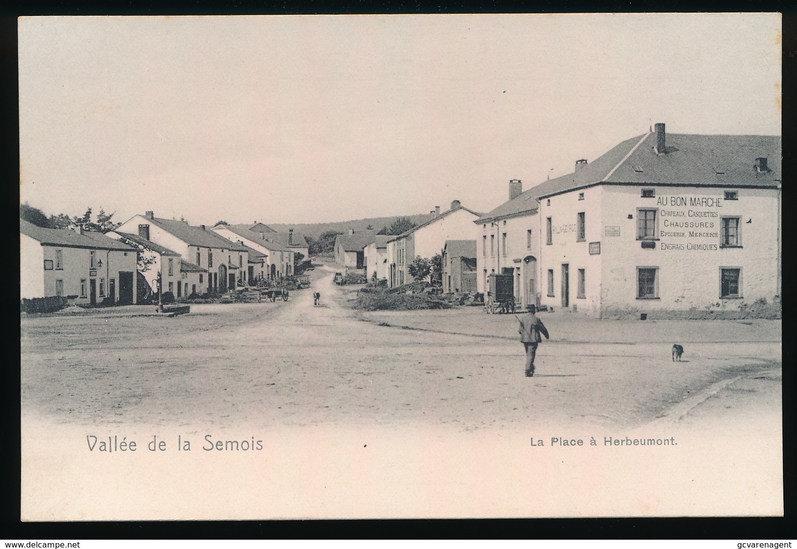 HERBEUMONT  - VALLEE DE LA SEMOIS - LA PLACE A HERBEUMONT - Herbeumont