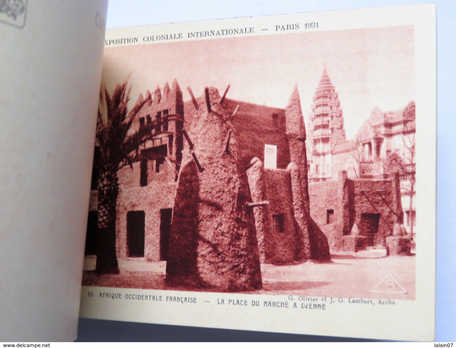 Carnet De 12 Cartes Postales: Exposition Coloniale Internationale, PARIS 1931, Palais De L'AFRIQUE OCCIDENTALE FRANCAISE - Expositions