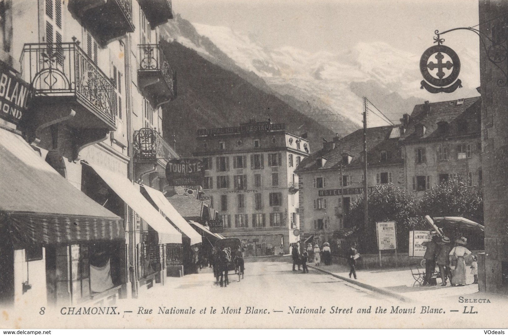 CPA - France - (74) Haute Savoie - Chamonix - Rue Nationale Et Mont Blanc - Chamonix-Mont-Blanc