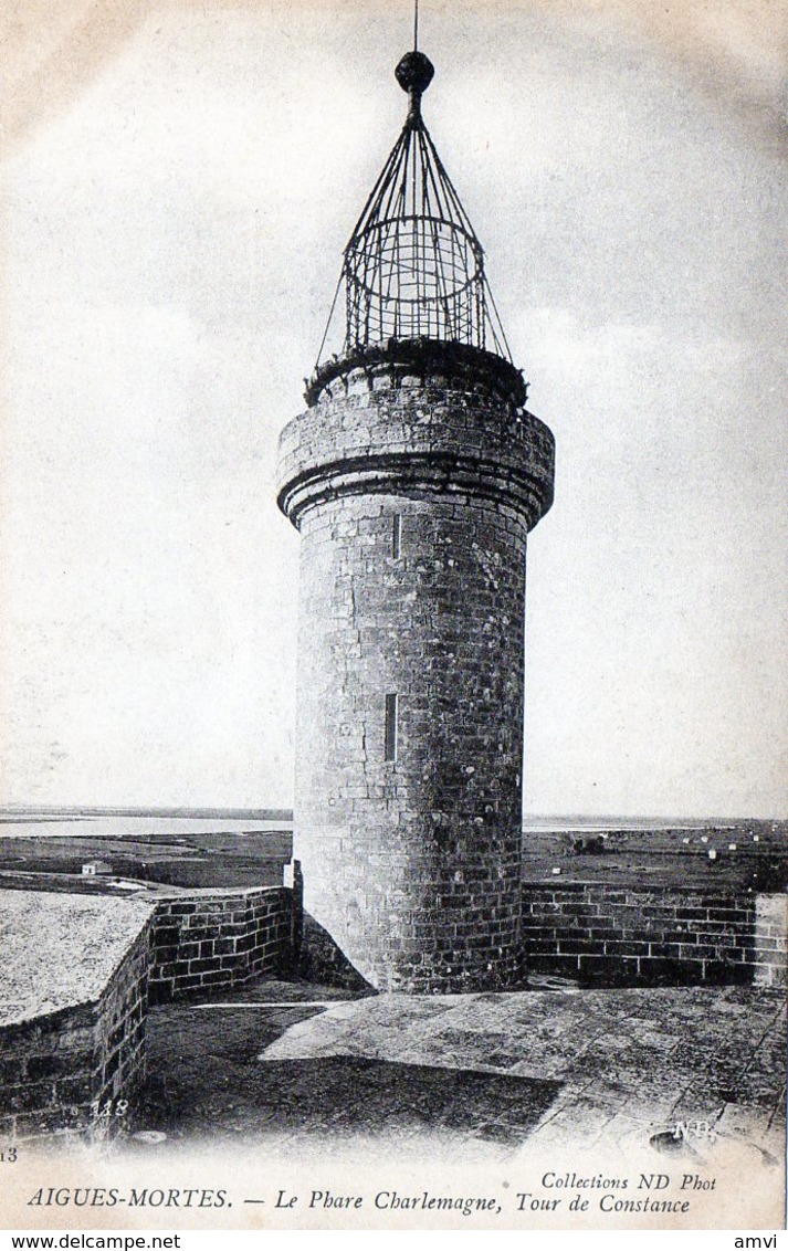 205-3761 -  30 - AIGUES-MORTES , LE PHARE CHARLEMAGNE , TOUR DE CONSTANCE - Aigues-Mortes