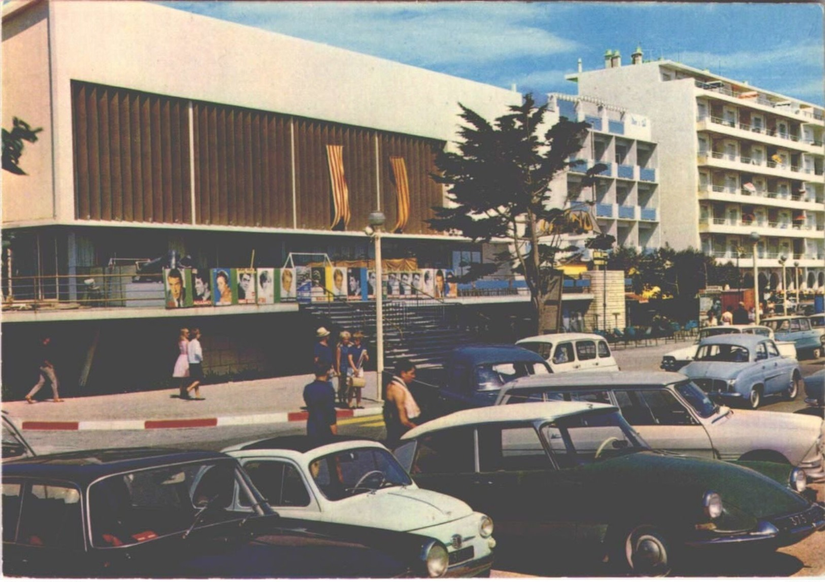 CANET  PLAGE  / VOITURE  / LOT B28 - Passenger Cars