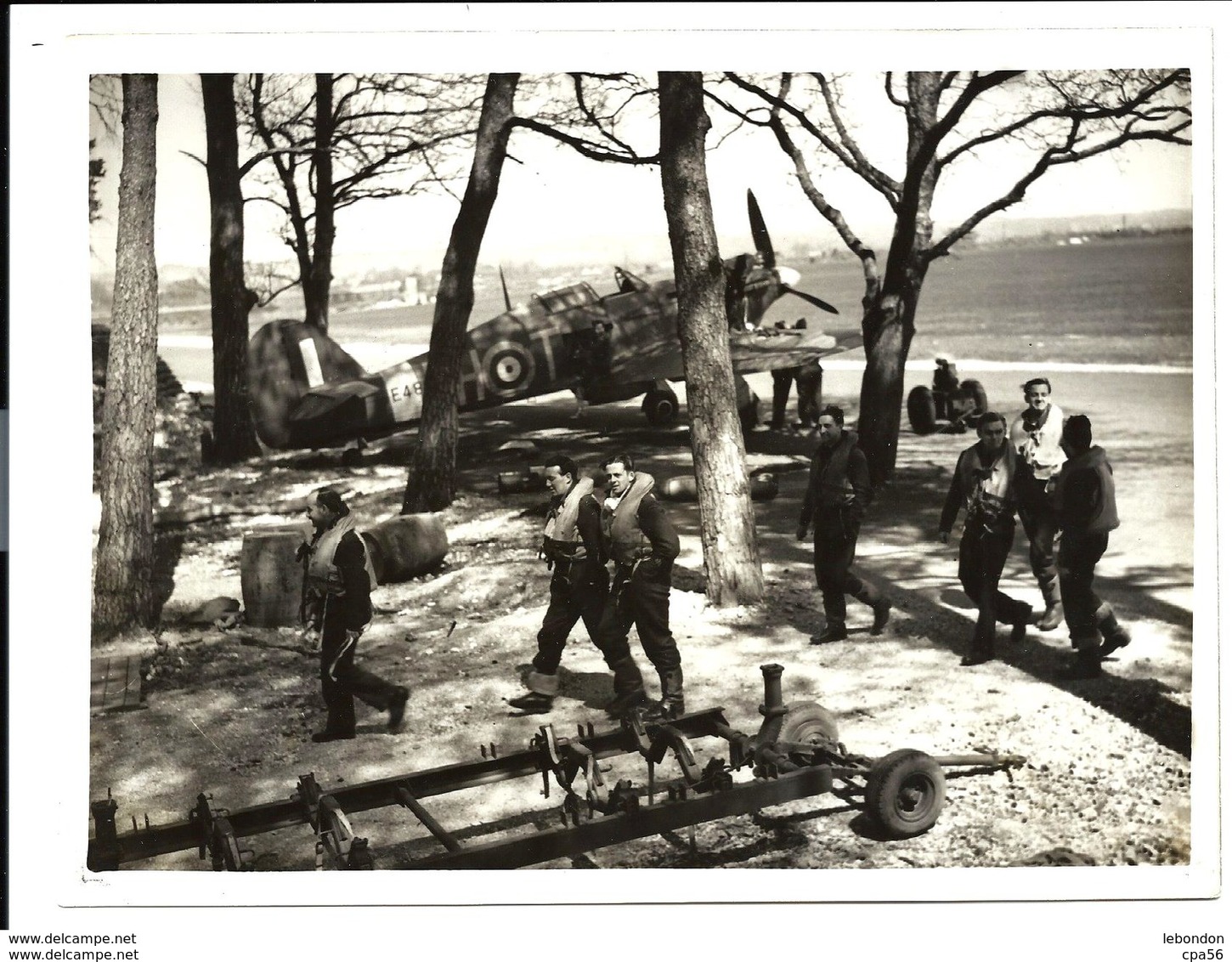 GUERRE 1944 - Normandie - HURRICANE BOMBERS BRITISH CANADIAN And NEW ZEALANDERS PILOTS - Guerre 1939-45