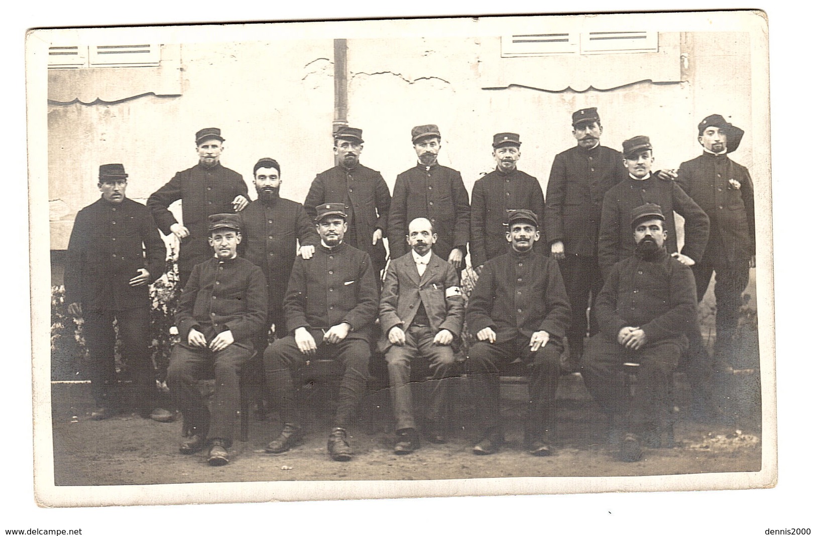 MILITARIA - CARTE PHOTO - GROUPE DE MILITAIRES - Oblit. VAUCLUSE - Guerre 1914-18