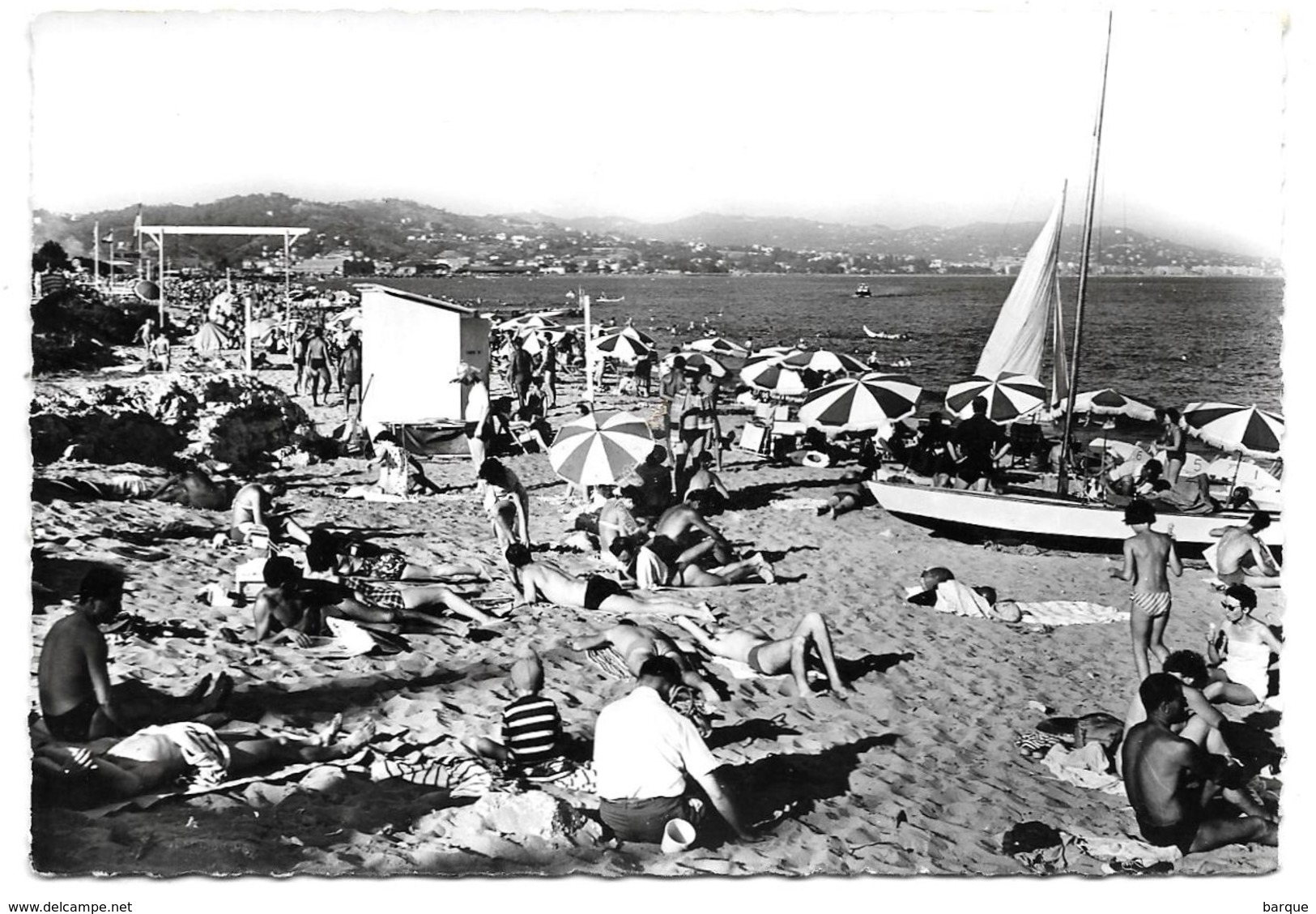 D 06 . CPSM +/-1960 .  MANDELIEU - LA NAPOULE - PLAGE. - Autres & Non Classés