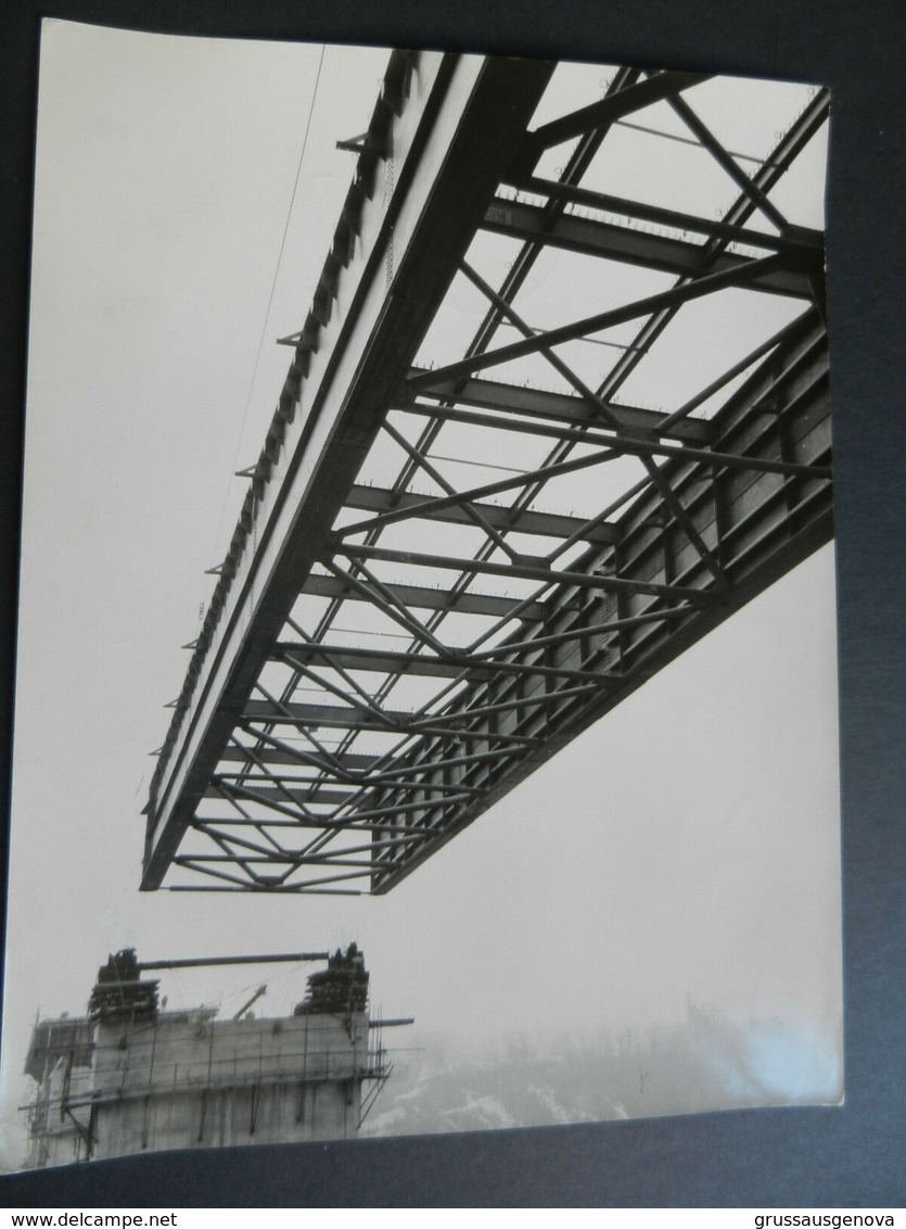 8F) FOTOGRAFIA AUTOSTRADA TORINO SAVONA COSTRUZIONE VIADOTTO SUL FIUME ELLERO NEI PRESSI DI MONDOVI - Luoghi