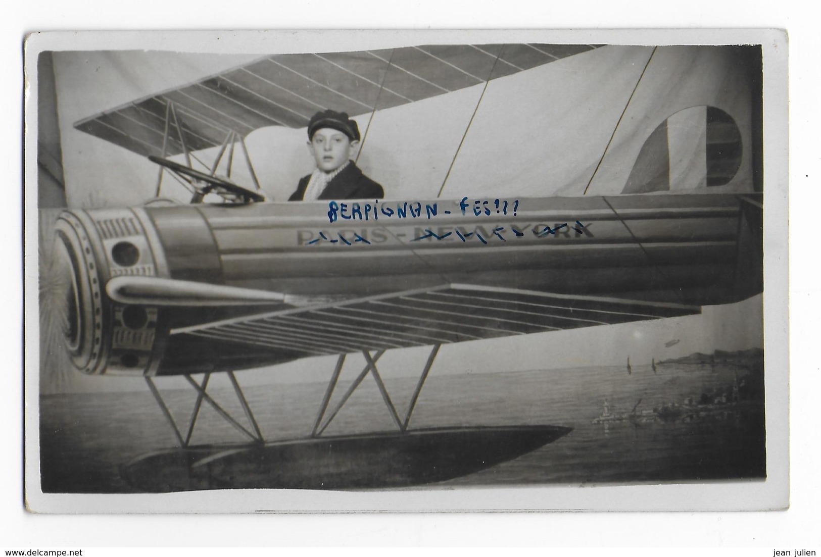 34 - CETTE - SETE - CARTE PHOTO  Photo Montage Enfant ( Roger VIALA ) Dans Un Avion Pour Un Vol Perpignan / Fès - 1929 - Sete (Cette)