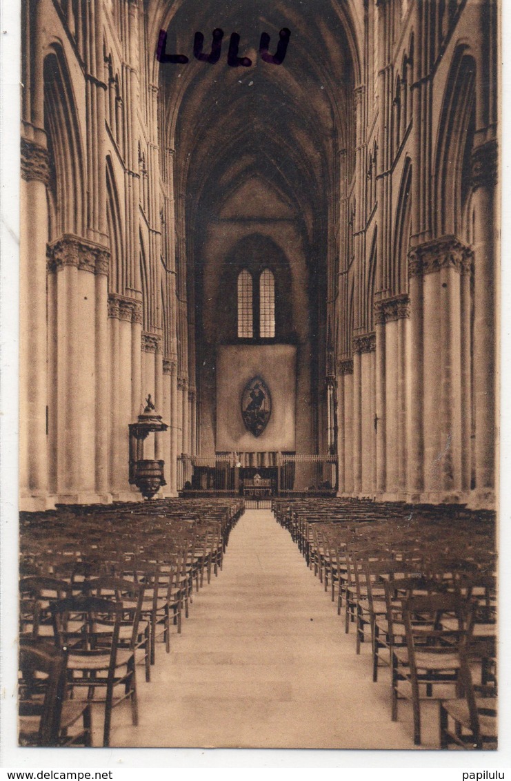 DEPT 51 : édit. G Graff Et Lambert N° 78 : Reims Intérieur De La Cathédrale La Grande Nef - Reims