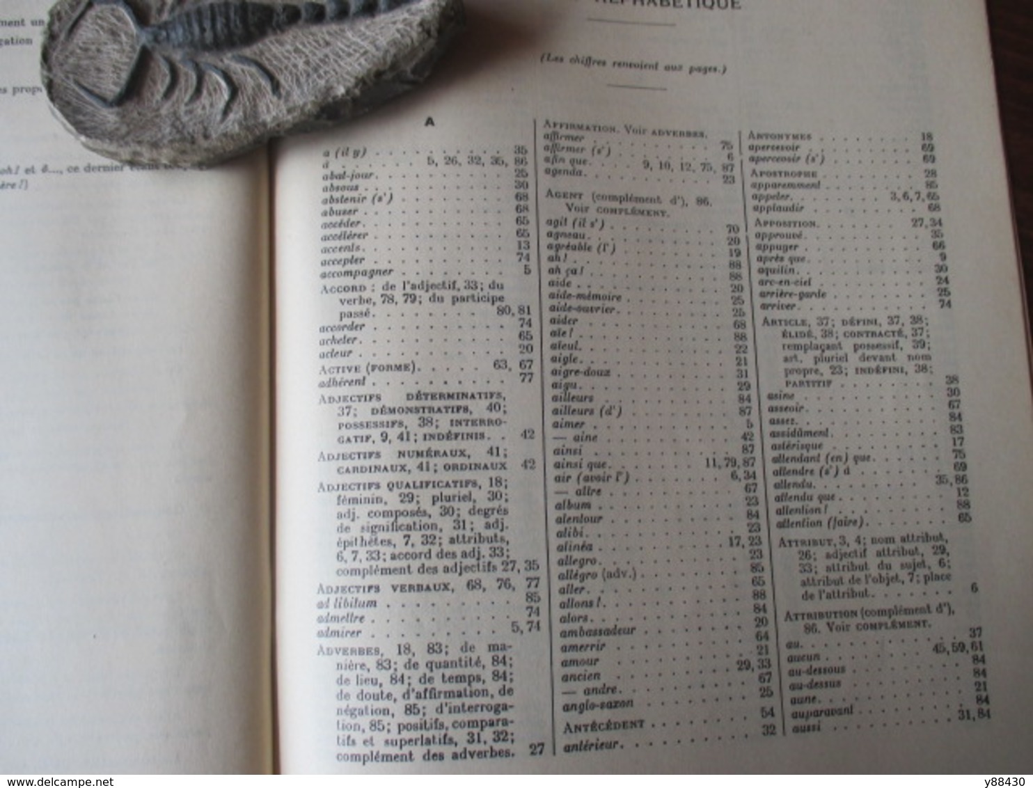 livre - SNCF- GRAMMAIRE de 1961 . 5è édition - Formation Professionnelle, Direction du Personnel -  102 pages -25 photos