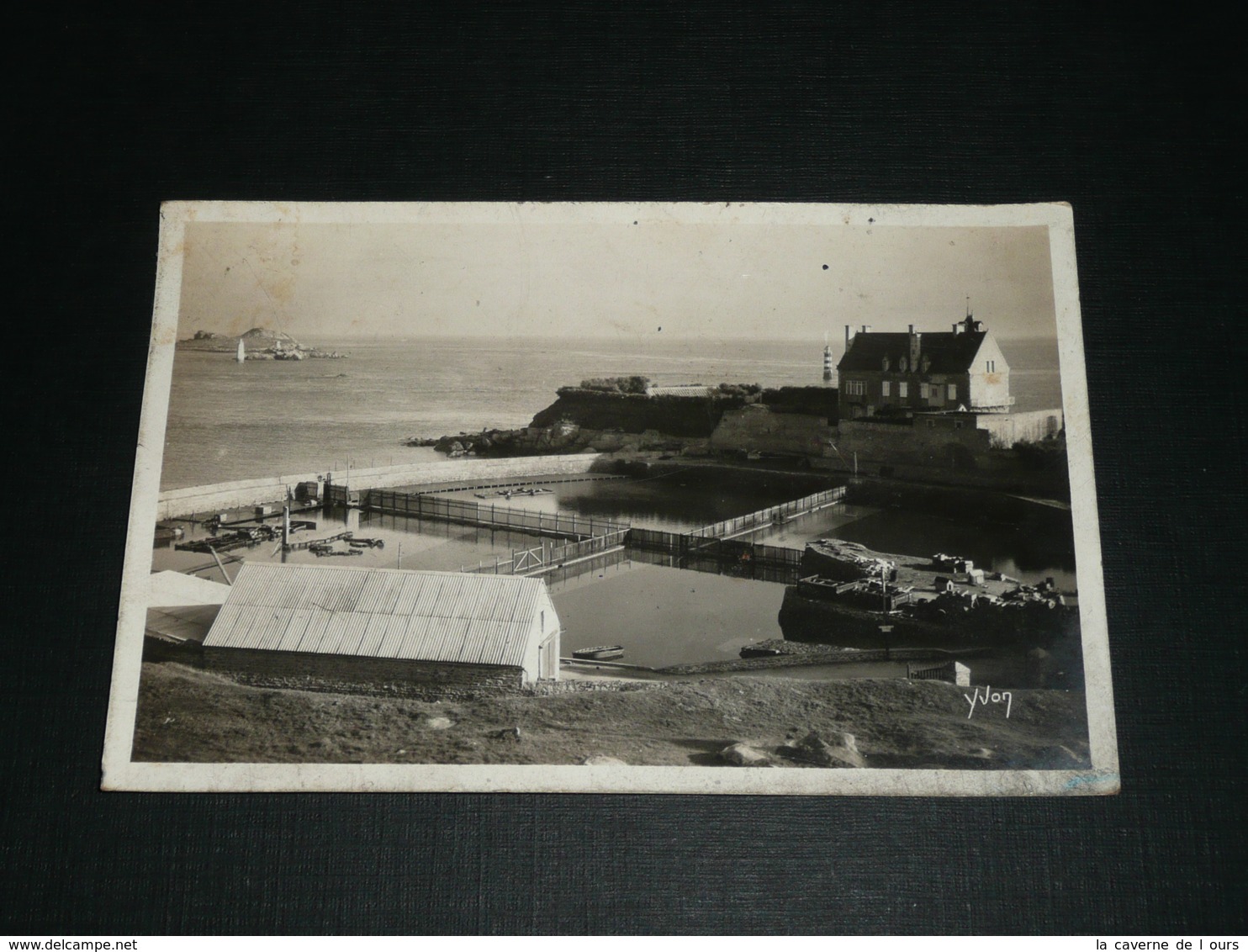 CPM, Carte Postale, Finistère 29, Roscoff, Le Grand Vivier à Homards - Roscoff