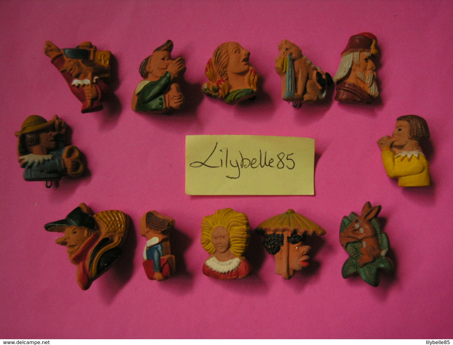 Serie Complète De 12 Fèves Allemandes En Céramique PERSONNAGES D' HOFFMANN 1942 - Rare ( Feve Figurine Miniature ) - Anciennes