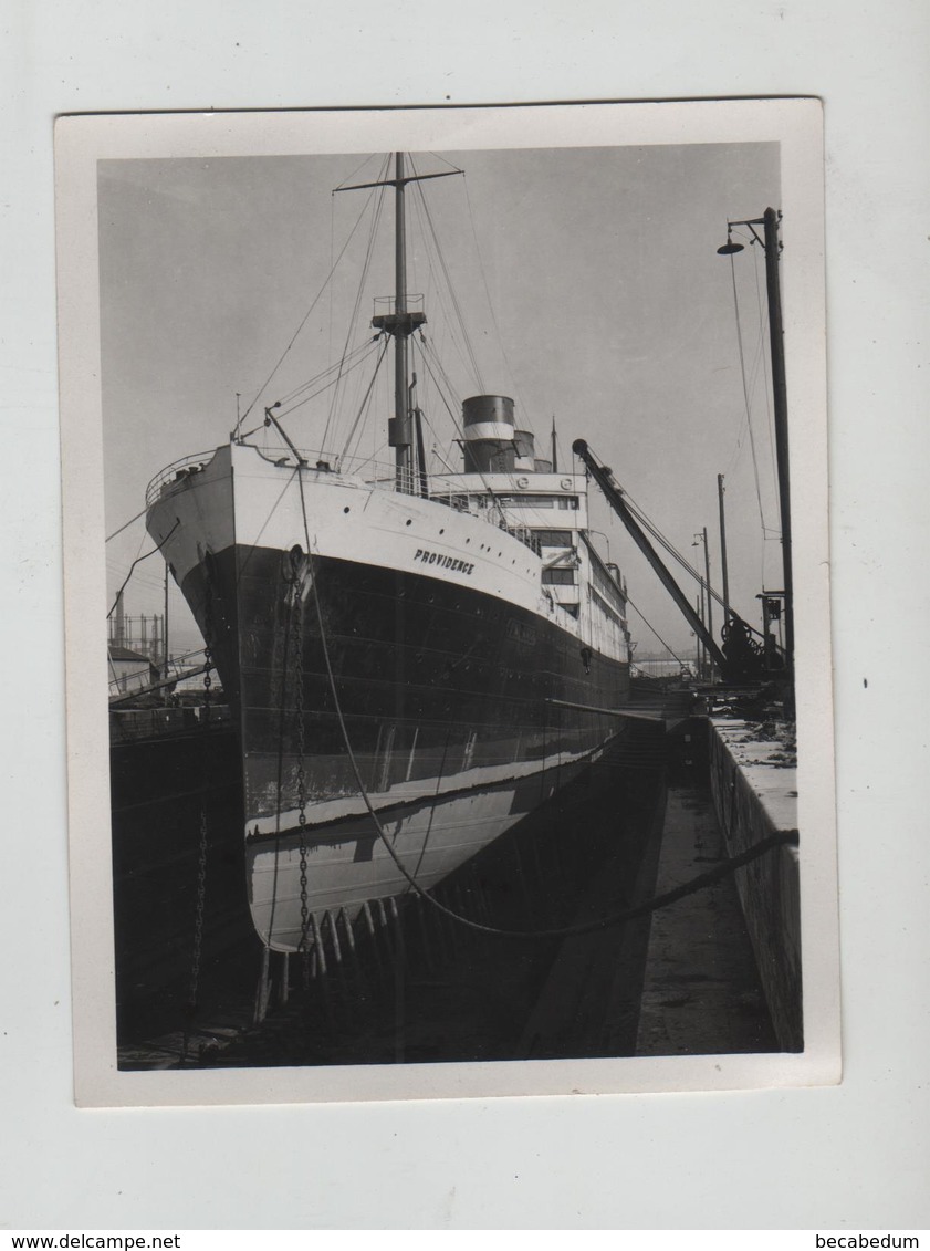 Marseille 4 Août 1932 Bateau à Quai - Bateaux